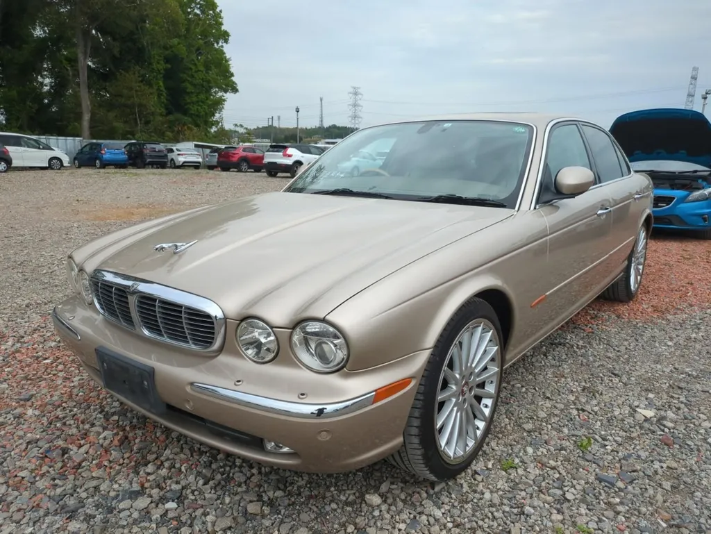 Jaguar xj8 super v8 diaxek ipff5mmn45mxqb