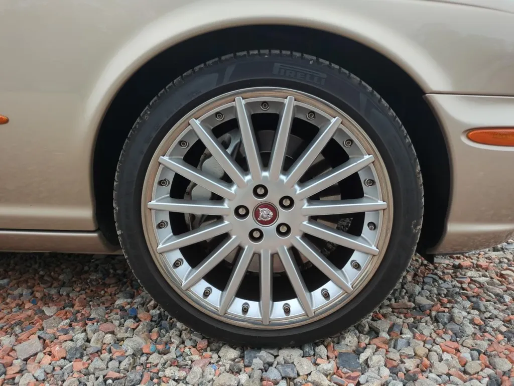Jaguar xj8 super v8 jhotvjlg8dnkxegye7whw