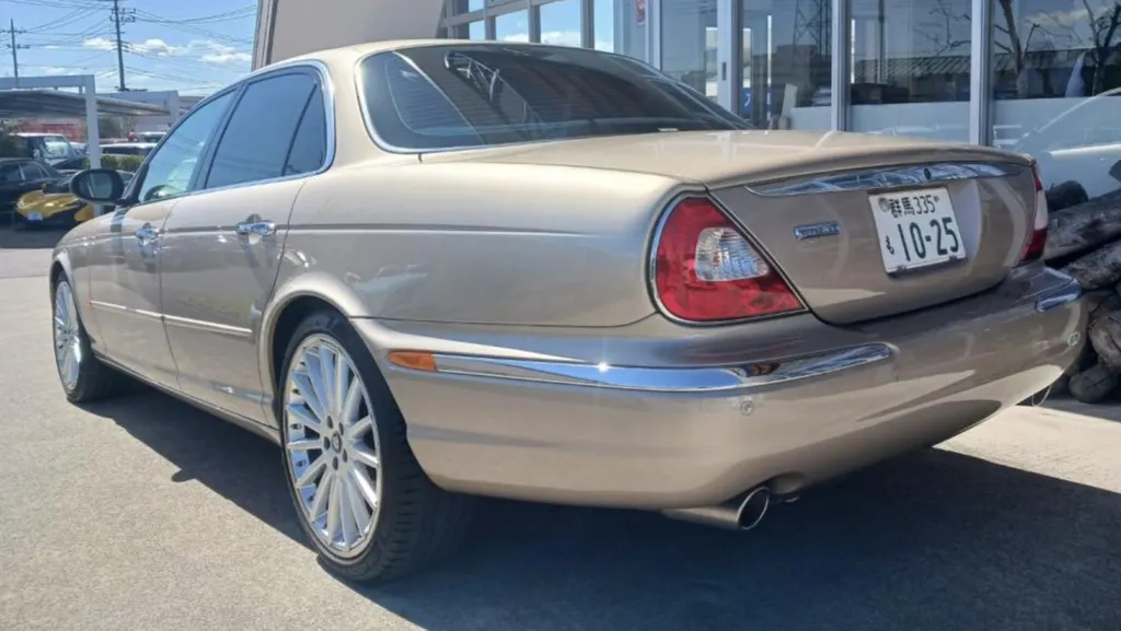 Jaguar xj8 super v8 mudvpaxv5es54wvyxmt0m