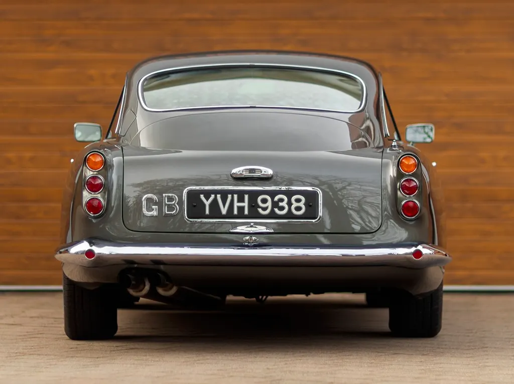 Aston martin db4 series 4. 0zwsmfg9gkkm 9exaqfi2