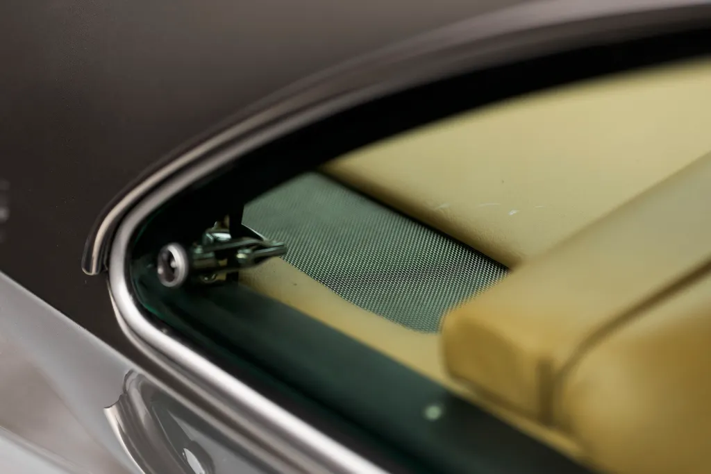 Aston martin db4 series 4. 2bjzpehtrbbjlnopnvqao