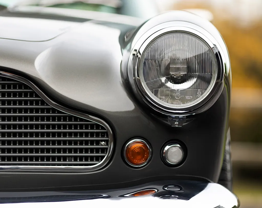 Aston martin db4 series 4. 8lgo1o6f9tnpsuwnijv4p