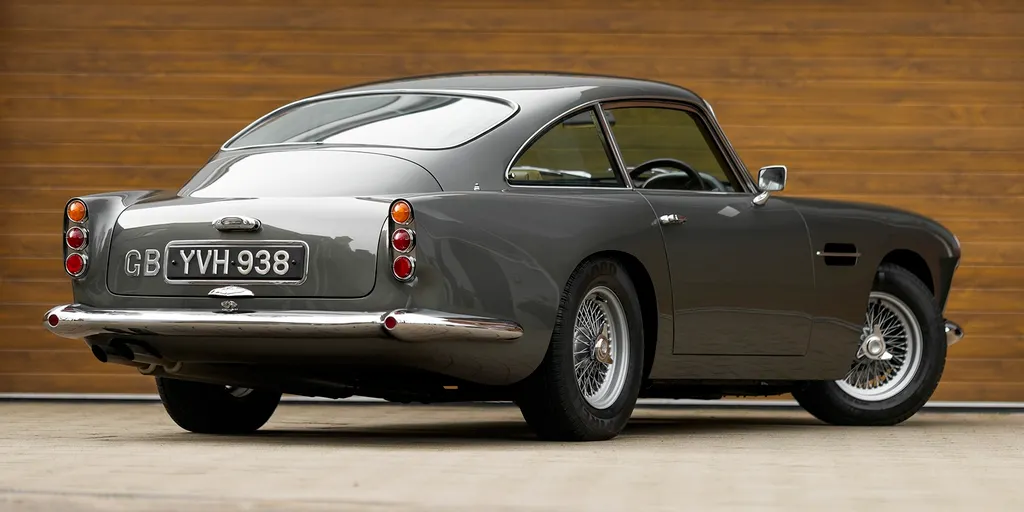 Aston martin db4 series 4. rti7ggsm9s0ivdx3ea0dk