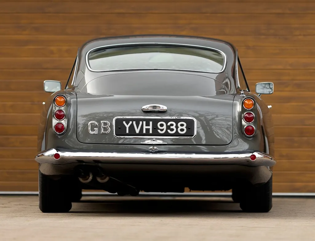 Aston martin db4 series 4. u8bdx62cu 1isducrpdpf