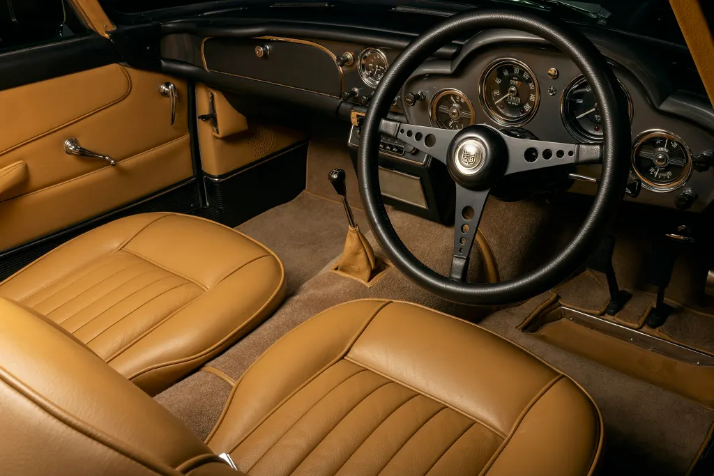 Aston martin db4 series 4. d 95pmjfnkyiyzkbd4zzy