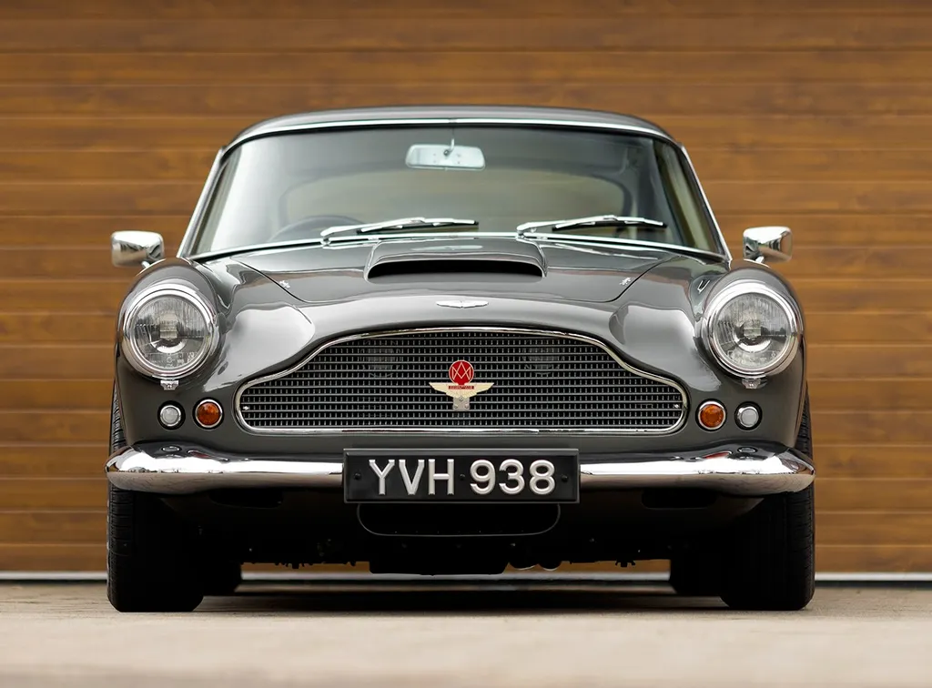 Aston martin db4 series 4. fup3gp8i5weu9f7k 6bmo