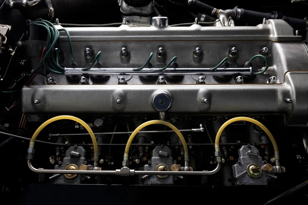 Aston martin db4 series 4. nqbzoiuhs3bd jmgarija