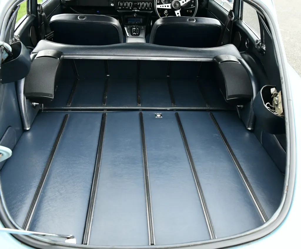 Jaguar e type v12 22 automatic  5j1shtv 1t2poyfuxjwlf