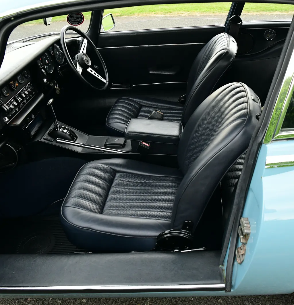 Jaguar e type v12 22 automatic  l b2krmqcytxcvrxrnm8l