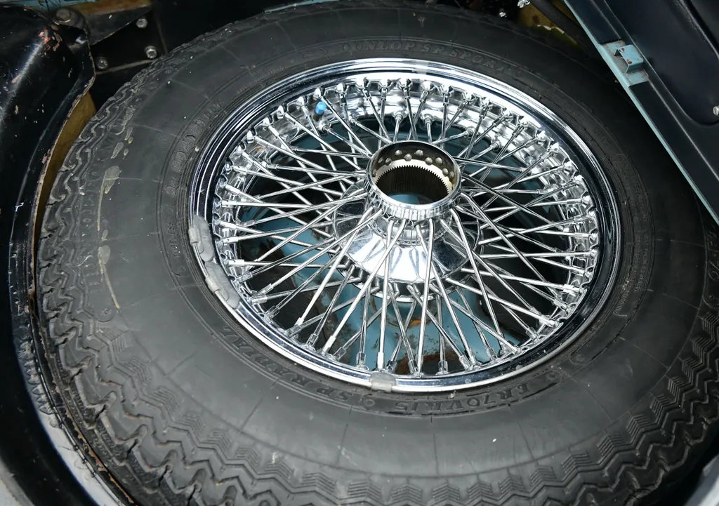 Jaguar e type v12 22 automatic  qed4g6w7yvryz5ttuytcj