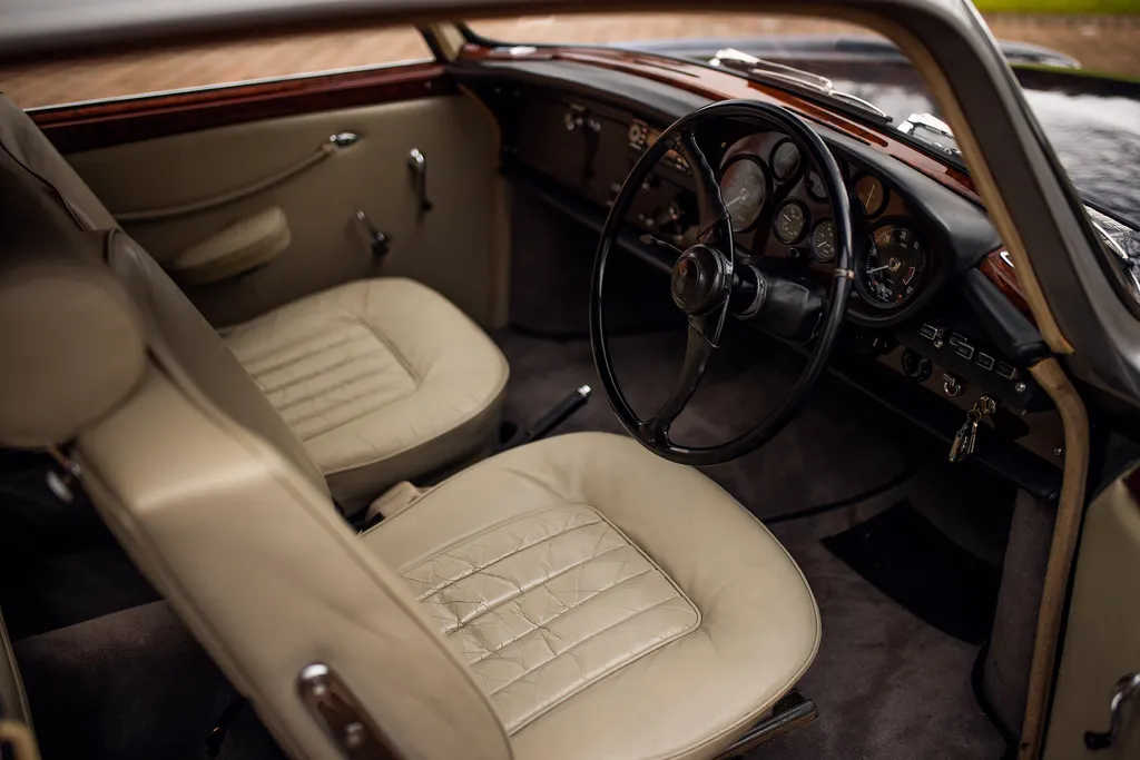 Bristol 409 coupe fxmvoqovnaohtljqgctxz