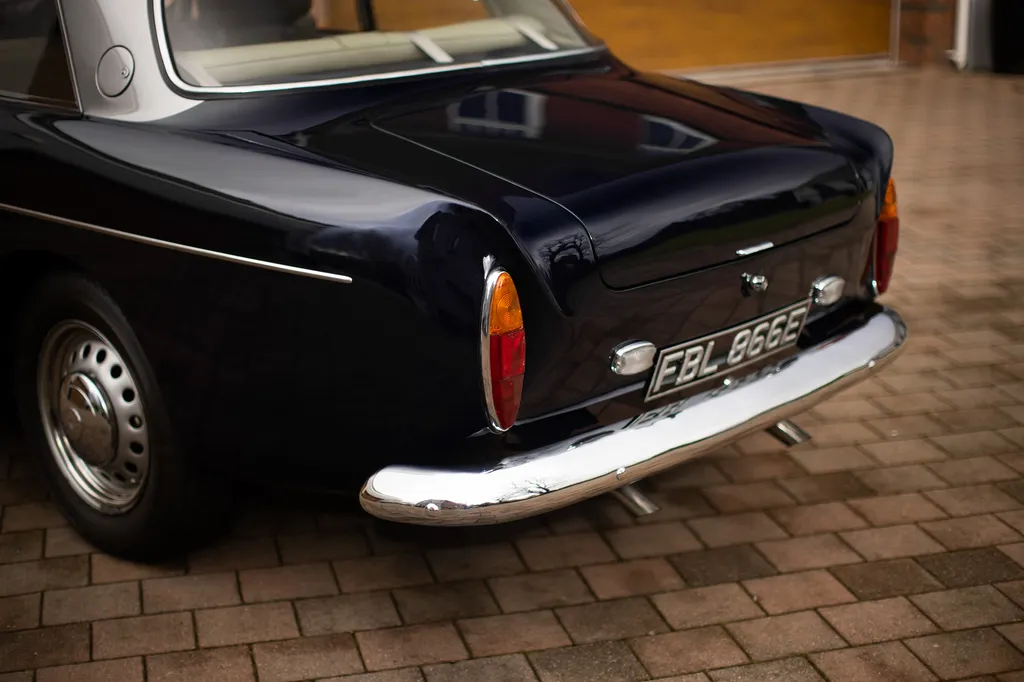 Bristol 409 coupe vx2ihetauotyfqzdxhqhg