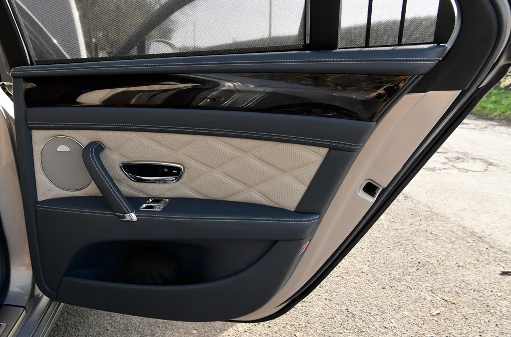 Bentley flying spur 9ywjnguvncoqrvh2fwc0g