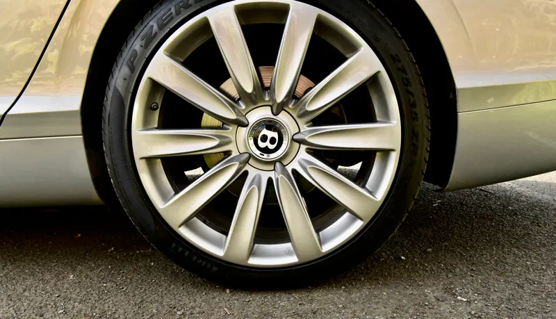 Bentley flying spur j2o9gq8artg4u3isfhj36