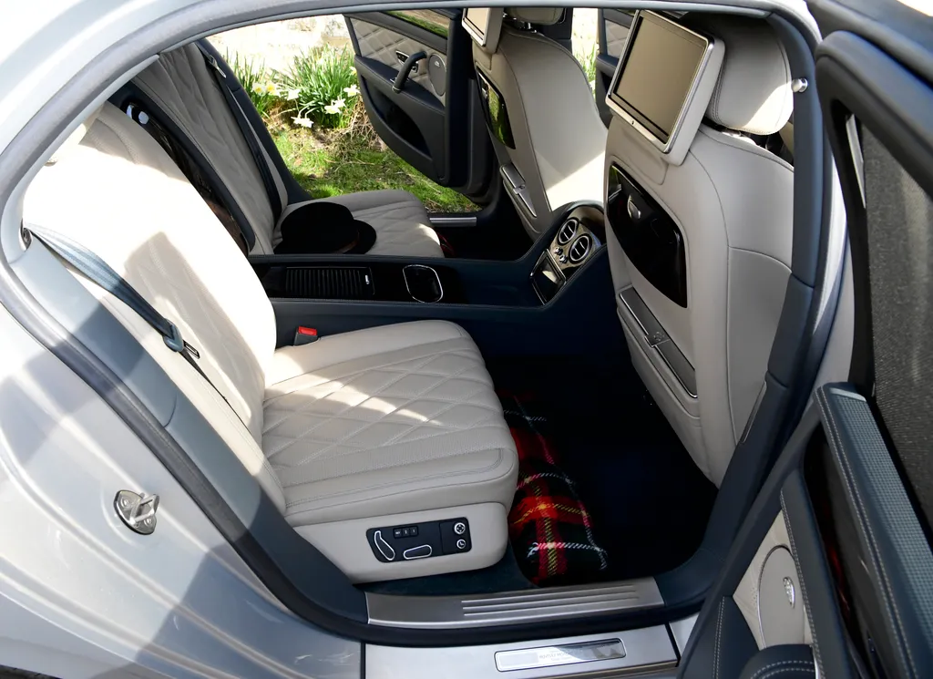Bentley flying spur topd4rvkdaxhelpuj1qlv