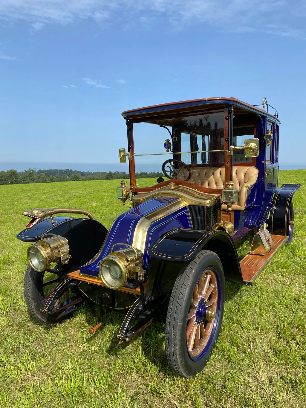 Renault cc 3.6 litre open drive limousine. vql2sylcqr7iwfrza0xps