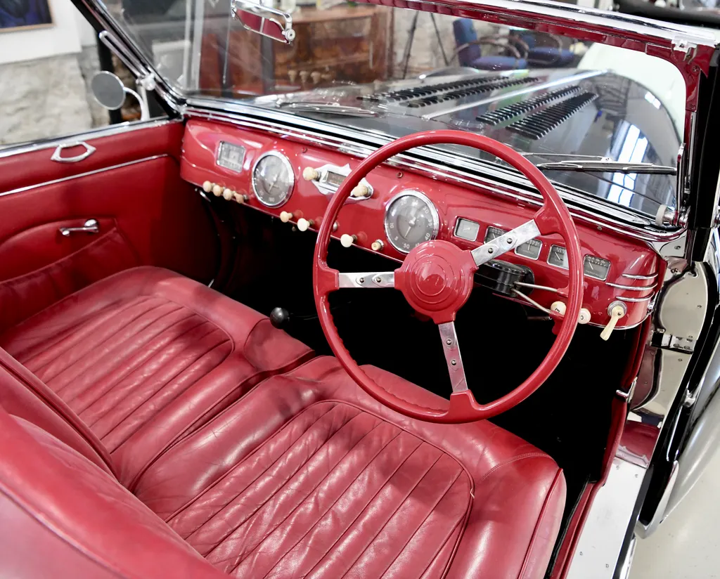 Delahaye 135m figoni  falashi cabriolet wmtkpa0q4hksexzukqejm