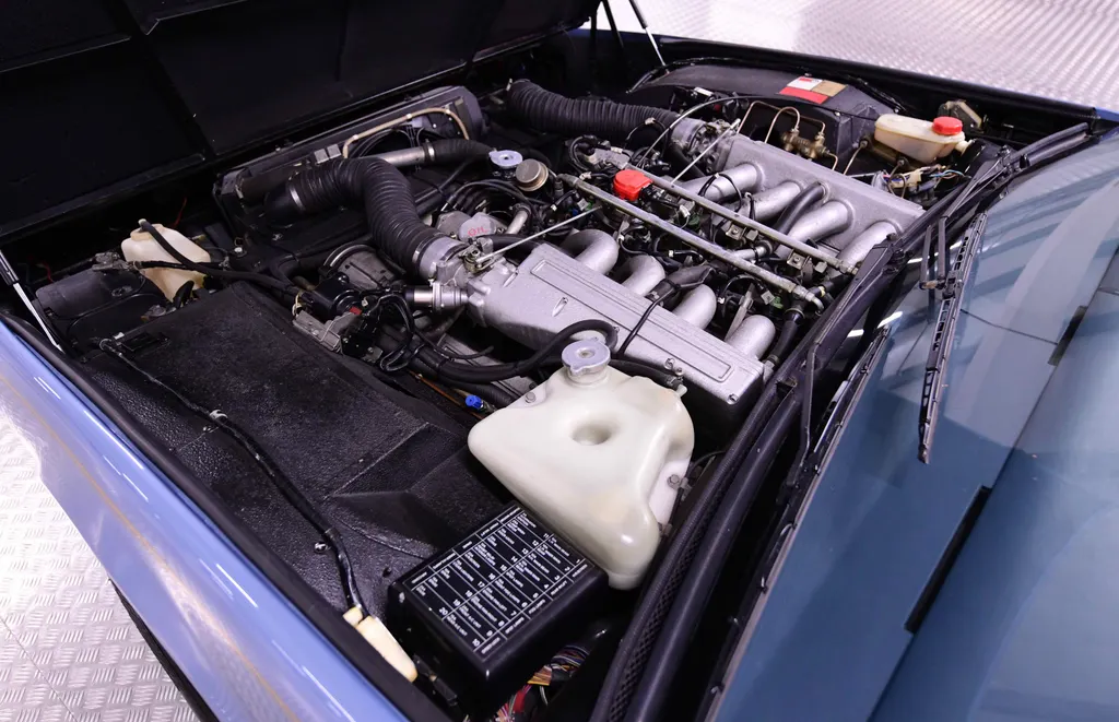 Aston martin lagonda series 4 5ihp1zbaofibcapairrhj