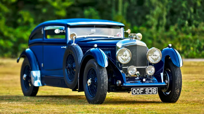 Bentley blue train by racing green. cruzxxkqlwaijk6xneb2i