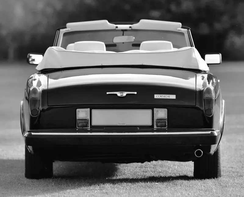 Rolls royce corniche 4 4tsu5srmzdgyowmijinnq