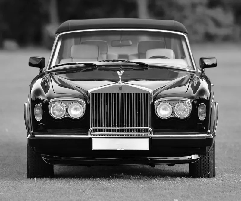 Rolls royce corniche 4 f9szbhnd63sh9yi5ergzd