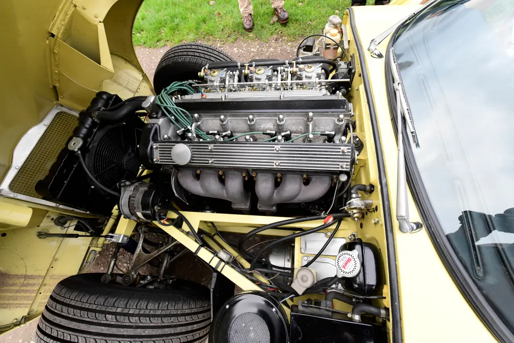 Jaguar e type 4.2 liter series 2 coupe 22 2q2vi gk8ypgcwmsf3jn5