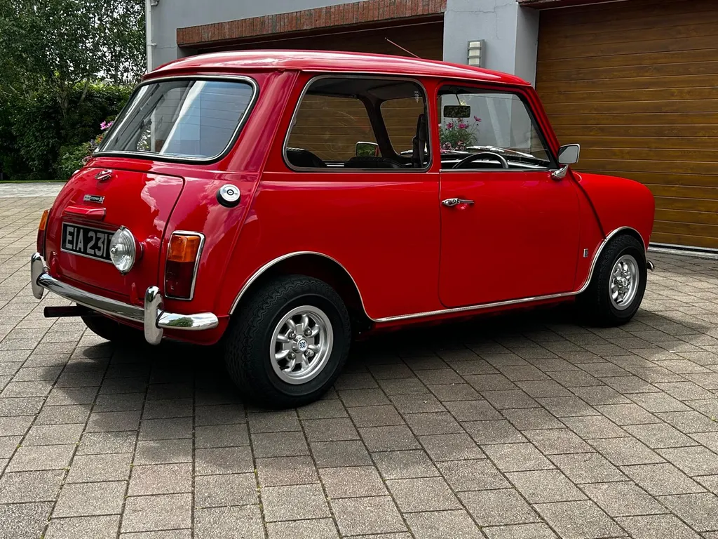 Mini  cooper s d5rqfhtlqhbgj81ramy7g