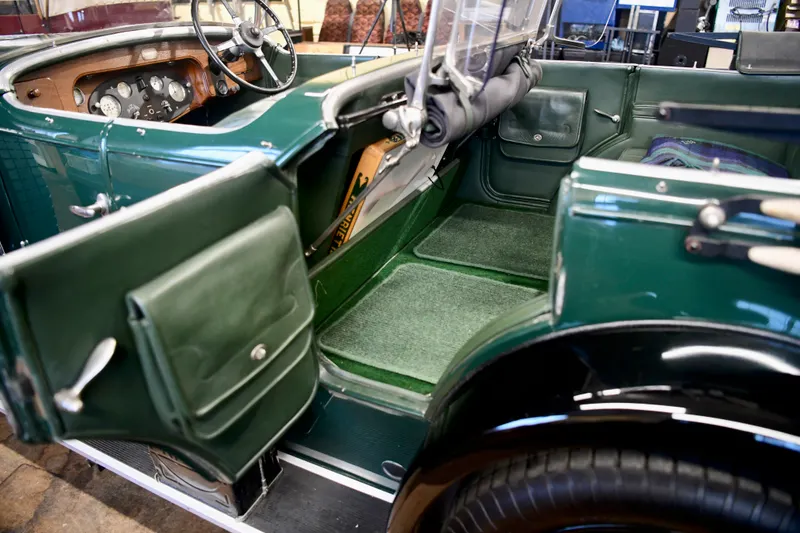 Alvis silver eagle tourer. jposhkfii46h3q3z8qfq 