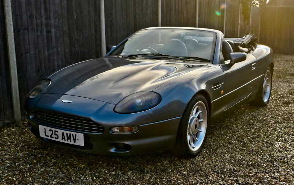 Aston martin db7 jfsck9 lhfkhiz9xwr73g