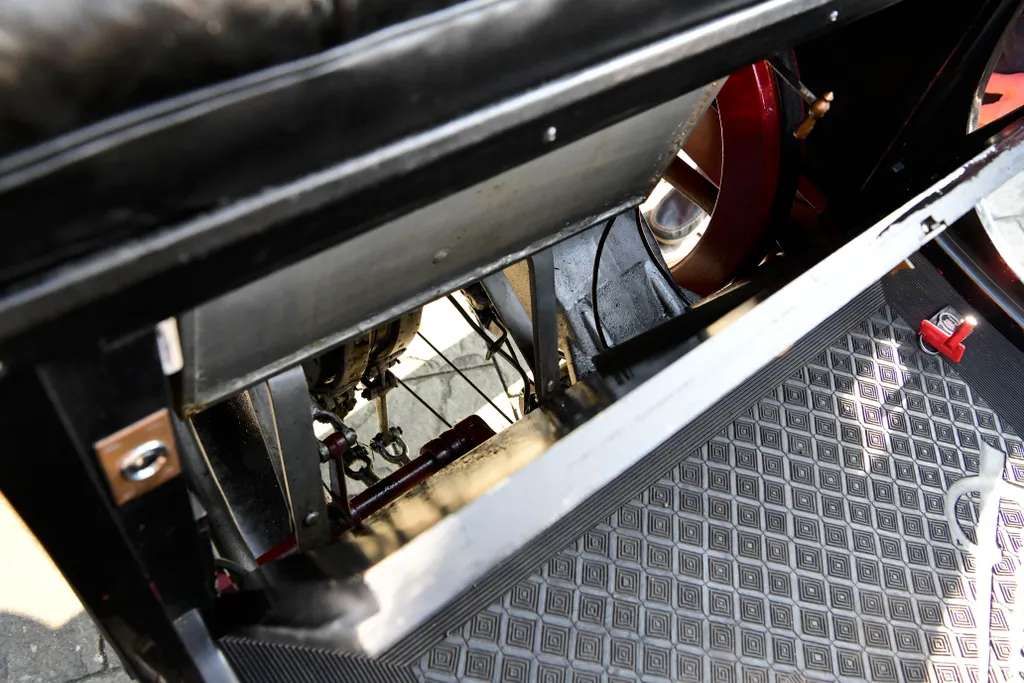 Cadillac model b rear entrance phaeton. n2hmvkwaidukzstaoa5au