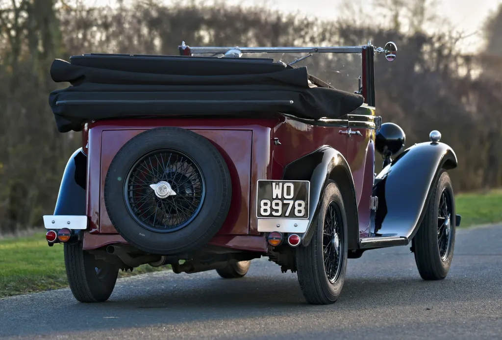 Lancia augusta  kl8g5o1ysxv4x0umhrqpq