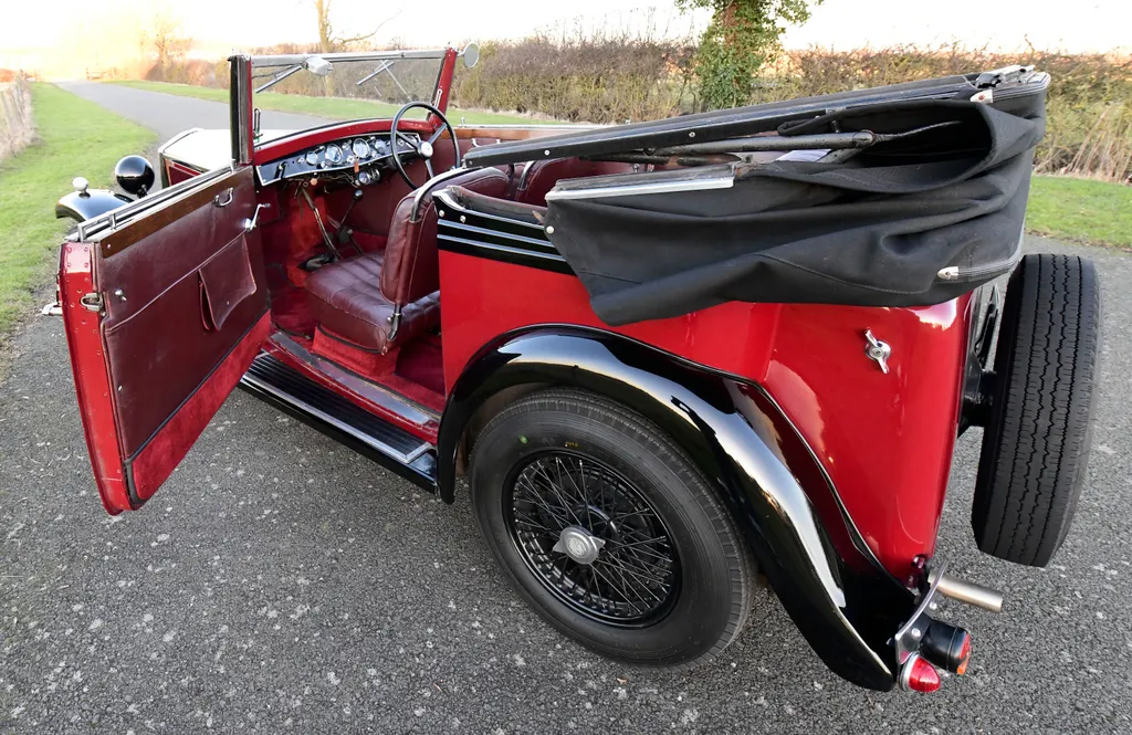 Lancia augusta  xd1bocp9i2yh8tvsr u4o