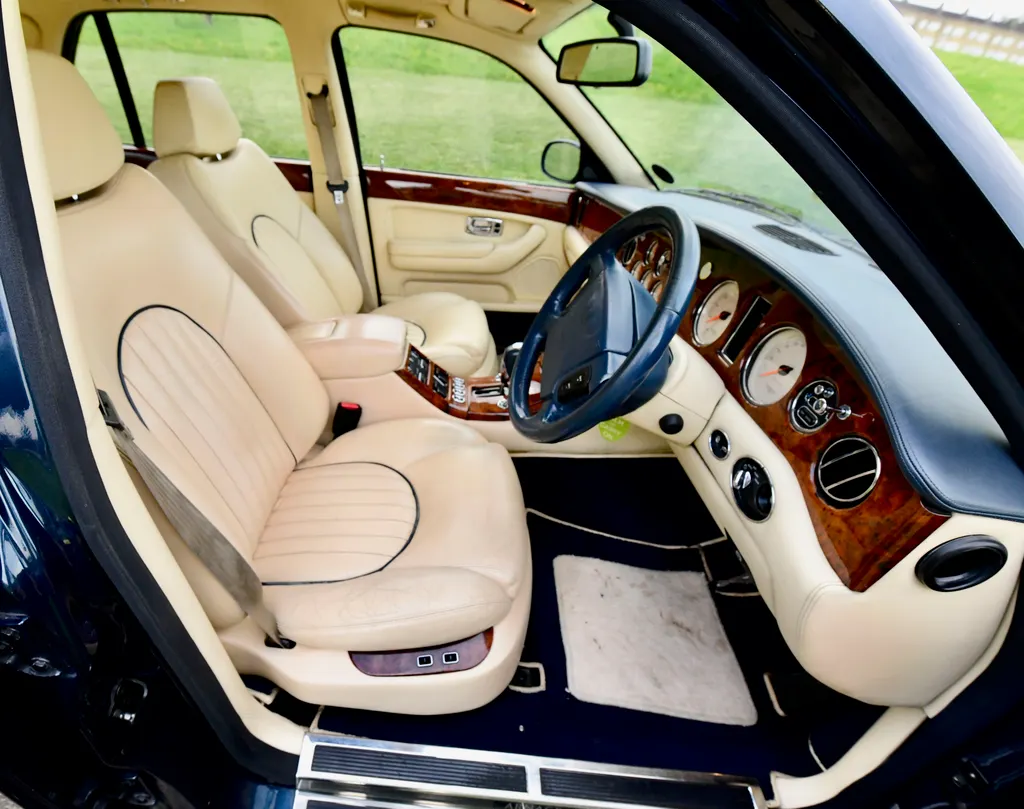 Bentley arnage 205guvxavbruaigy3vzil
