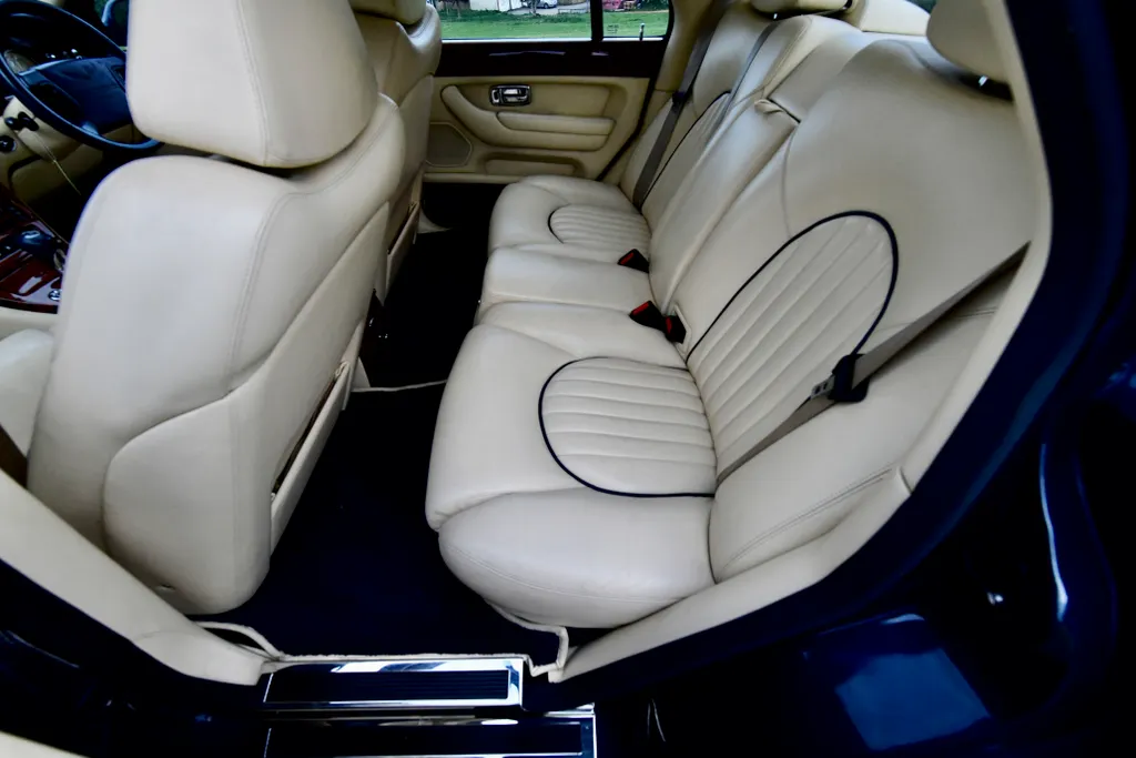 Bentley arnage acpe1vjvklvusqwqlvivi