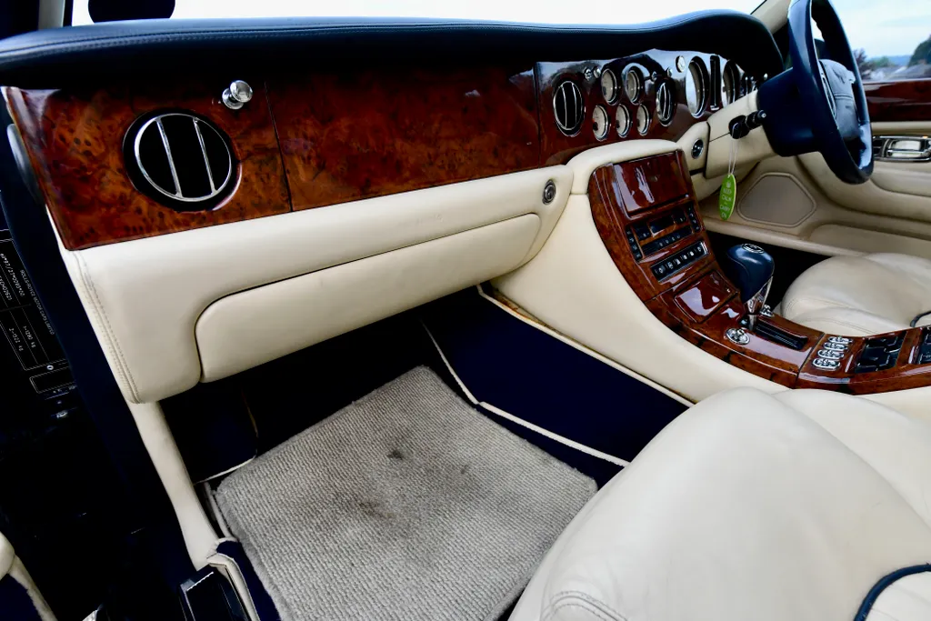 Bentley arnage hajsspbjnlb9lbbyunvhe