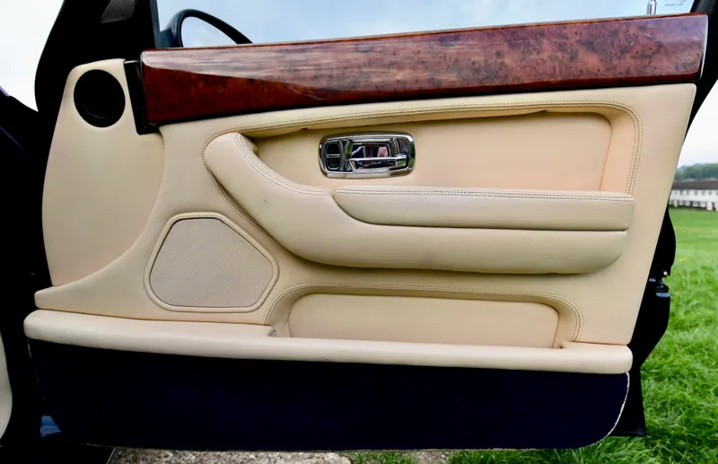 Bentley arnage mvel4rasmezybxsfnel8c