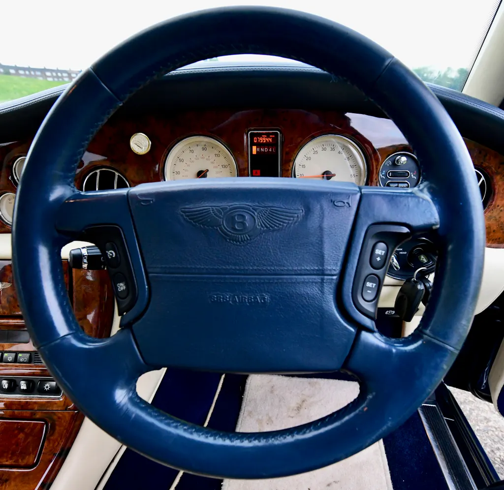 Bentley arnage pz1cec2fa7j0 0xrlf2om