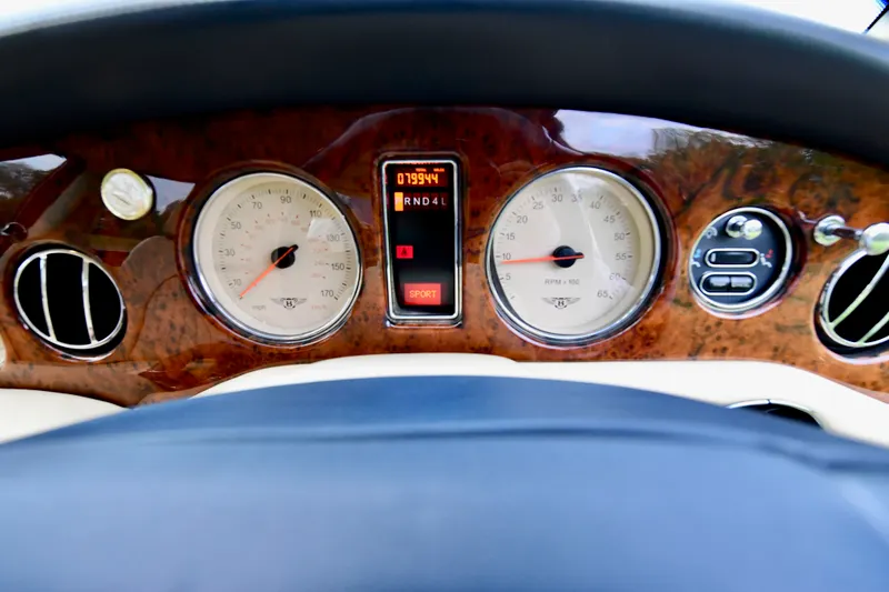 Bentley arnage yf vpdbiedr9xnpi1e85f
