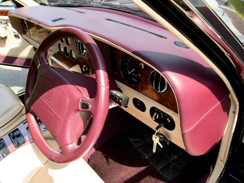Bentley turbo rt  f7gudbtvel73xhic5ouu7