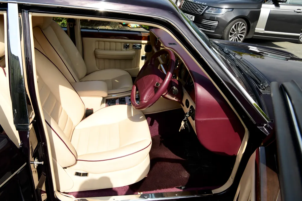 Bentley turbo rt  jxxxxmrdb7twhsssp723c