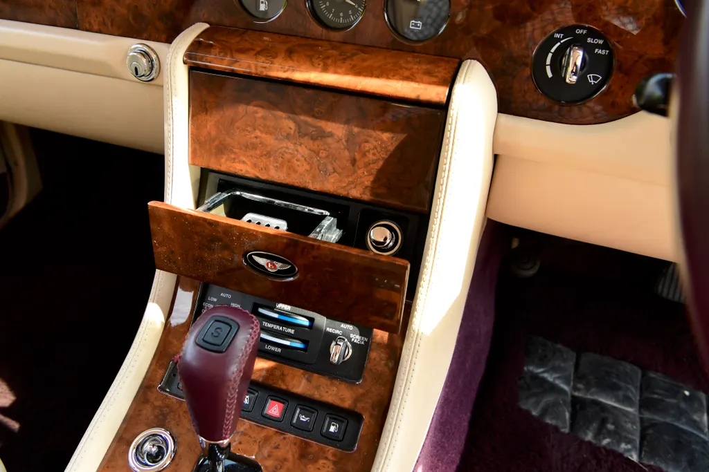 Bentley turbo rt  qko9ld0j3xylnef4s0xl6