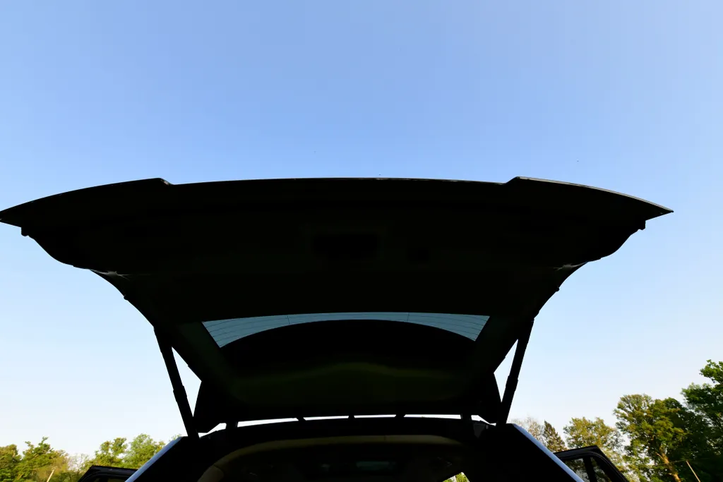 Land rover range rover 9hjeowyd5yuxspo4vurjg
