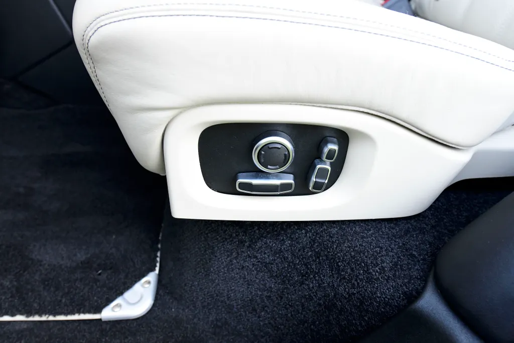 Land rover range rover cnmmxde9ynusum   mdfk