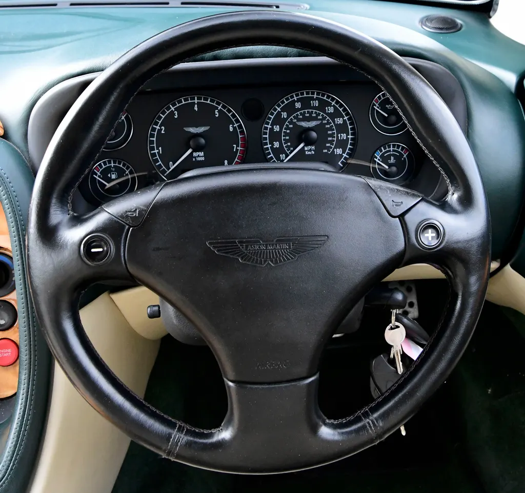 Aston martin db7 abquxctpf30vnum95snw3