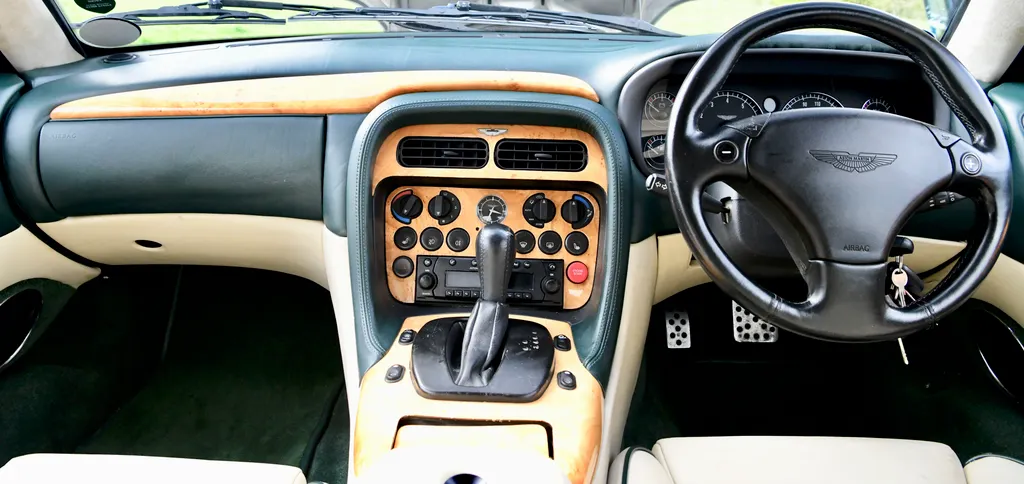 Aston martin db7 k ryyvmrmhcere3ptjt3z