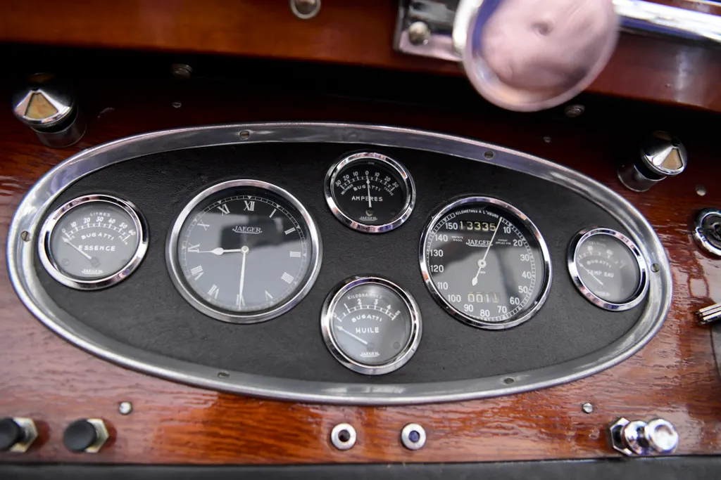 Bugatti type 49 petara cabriolet om01j7o5yptbryvxuwtqn