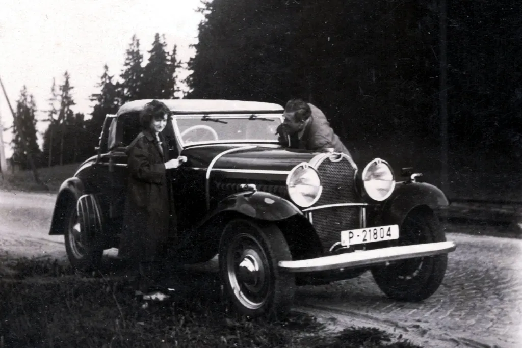 Bugatti type 49 petara cabriolet wb7duihszsmxeakm98vrx