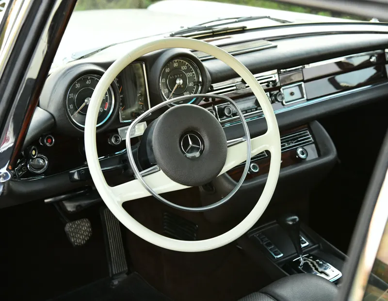 Mercedes benz 280sl w111 automatic 3.5 left hand drive ak6hkmz2khrdld5oj u u