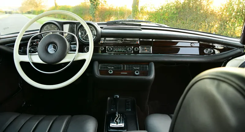 Mercedes benz 280sl w111 automatic 3.5 left hand drive wj8lqdo0ilp5qxbpj5w4z