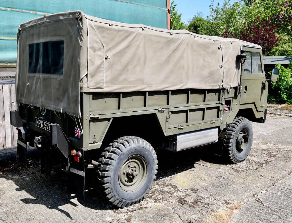 Land rover forward control 3.5 litre v8 mnfisdkig76a8ptqjxery